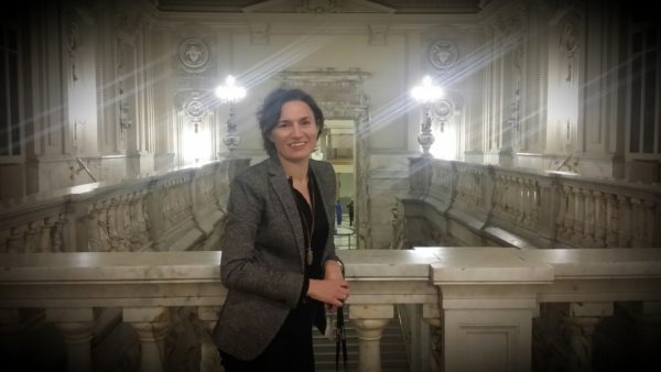 Entrevista a María de Inclán. Jefa de la División de Archivos y Gestión Documental de Banco de España Llevábamos tiempo planeando esta entrevista… que nos hacía especial ilusión por tres razones fundamentales: el importante recorrido a nivel profesional de María de Inclán...